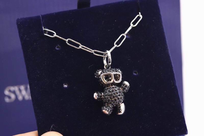 Swarovski Necklace 03lyr77